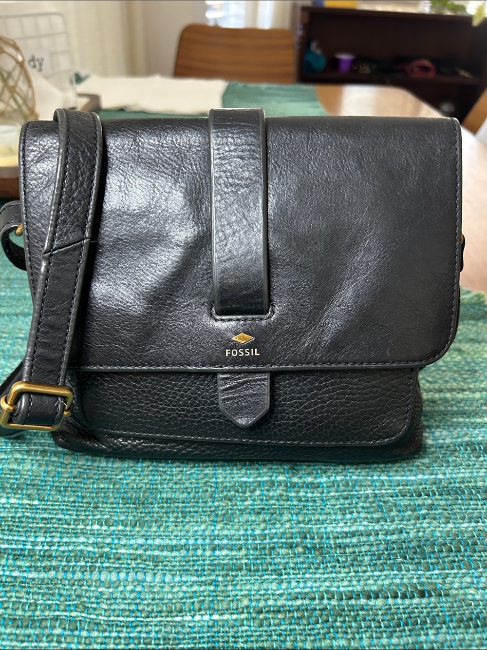 Fossil Unisex Black Leather Messenger Crossbody